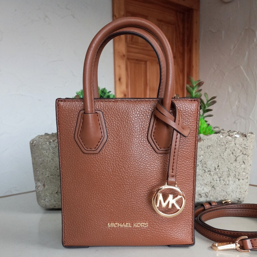 Michael Kors*FREE Mercer Extra-Small Pebbled Leather Crossbody Bag - Picture 3 of 9